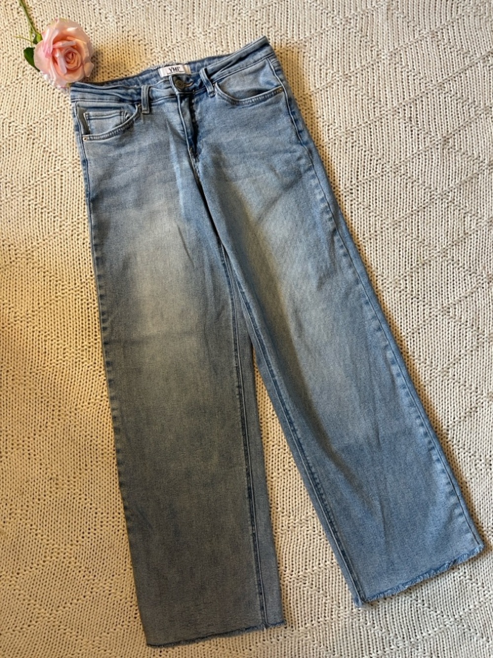 YMI Light Wash Wide Leg Raw Hem Jeans Size 9 29 Y2K Denim